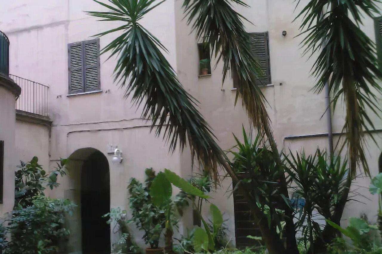 Roma Prince Inn Accommodation Екстериор снимка