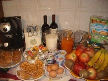 Roma Prince Inn Accommodation Екстериор снимка